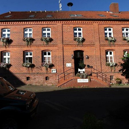 ホテル Alte Schule Schnackenburg エクステリア 写真